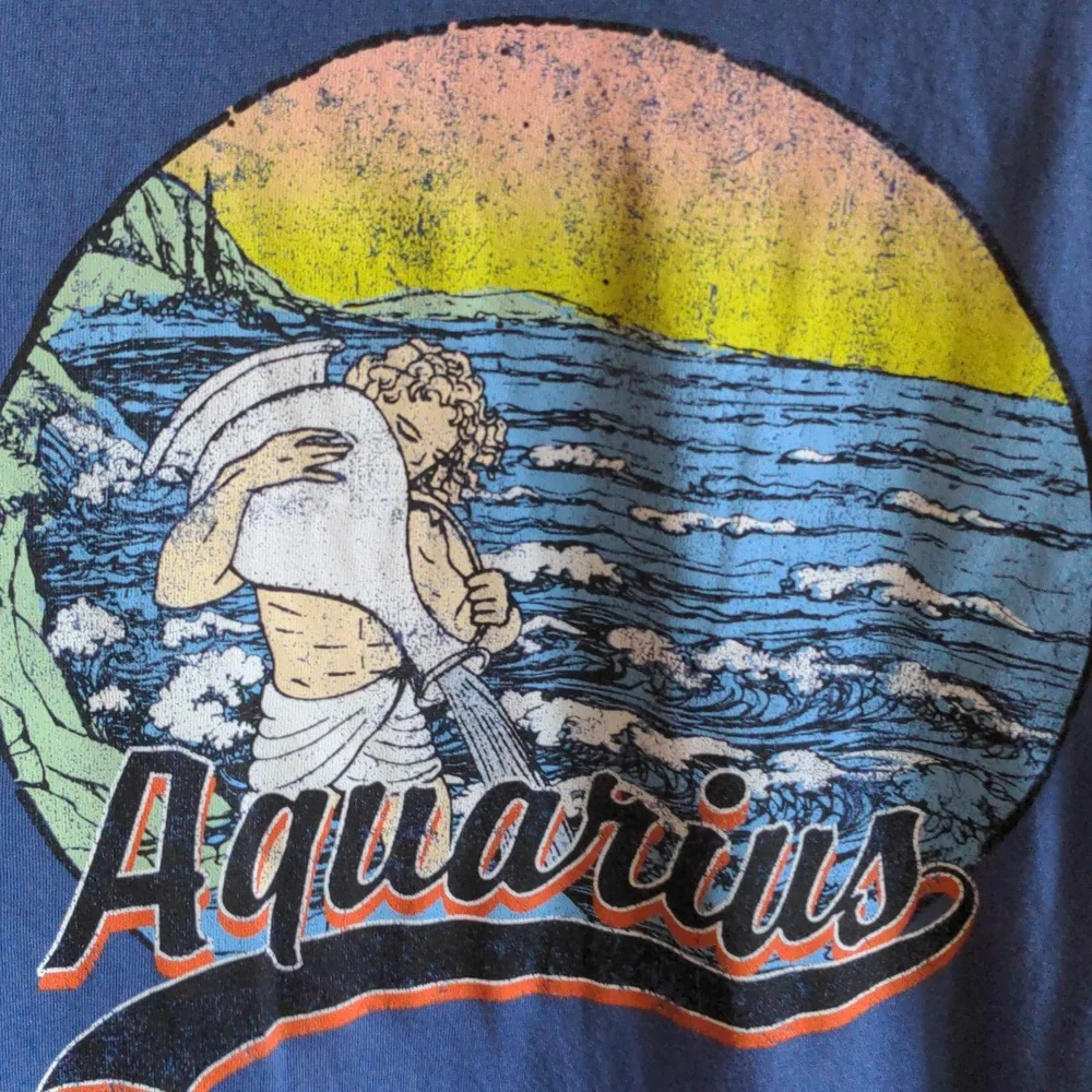 ❤️ Aquarius Blue Razorback tank 2X - Picture 3 of 6